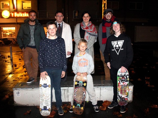 De jonge skaters zijn tevreden met de skatespot aan het station. © Foto WO