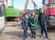 Virginie Breye bij nieuwe winkelruimte in Barakken